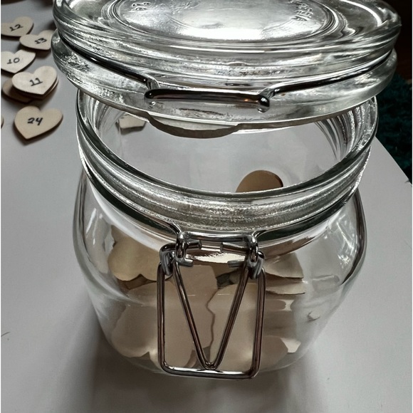 KIG Glass mason Jar rubber locking hinged lid 140 wooden hearts 1 1/2” - Picture 8 of 11